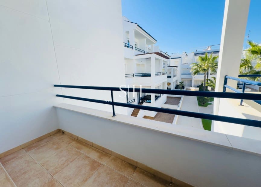 Apartamento de 2 habitaciones en La Veleta en venta con piscina garaje - 219.000 € (Ref: 9700039)