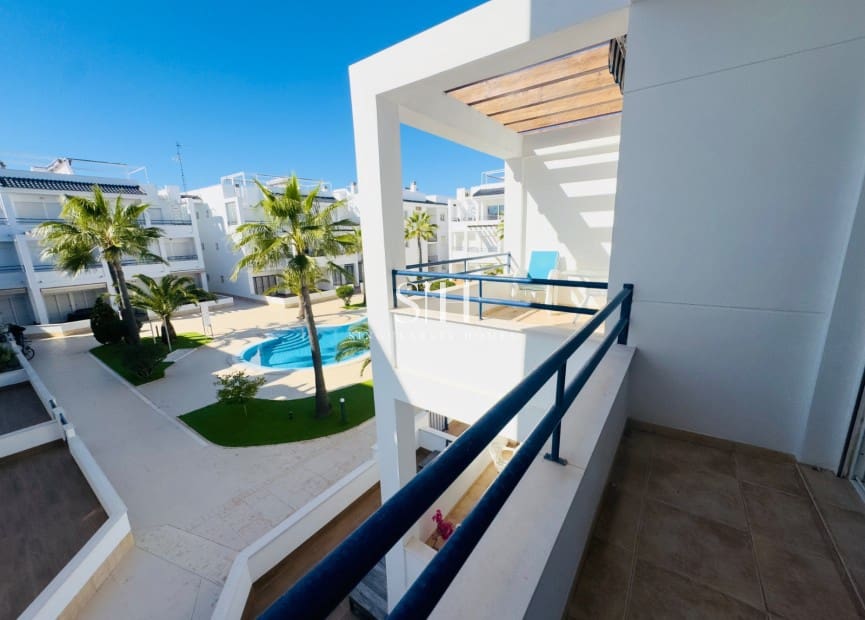 Apartamento de 2 habitaciones en La Veleta en venta con piscina garaje - 219.000 € (Ref: 9700039)