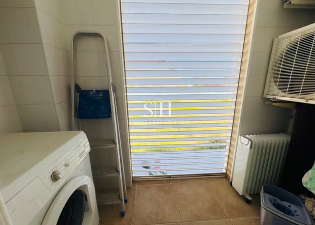 Apartamento de 2 habitaciones en La Veleta, Torrevieja en venta con piscina garaje - 219.000 € (Ref: 9700039)