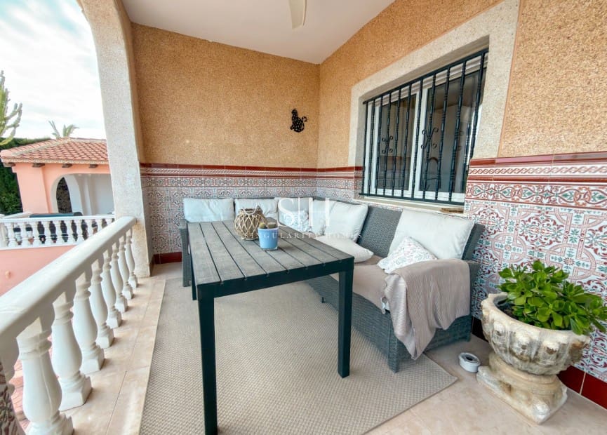 3 makuuhuone Huvila myytävänä paikassa Ciudad Quesada - 535 000 € (Ref: 9715399)