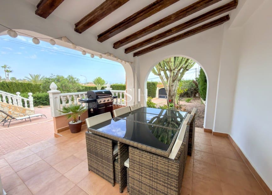 3 makuuhuone Huvila myytävänä paikassa Ciudad Quesada - 535 000 € (Ref: 9715399)