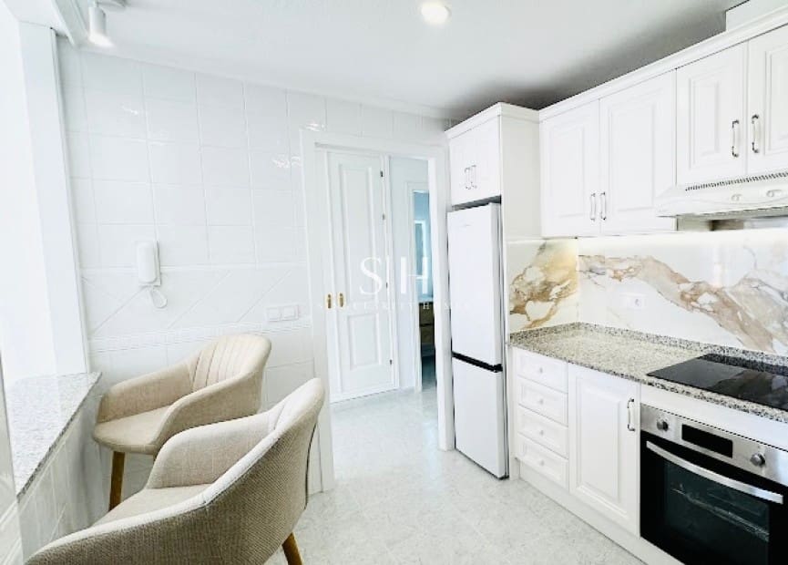 2 bedroom Apartment for sale in Campoamor with pool - € 249,000 (Ref: 9716488)