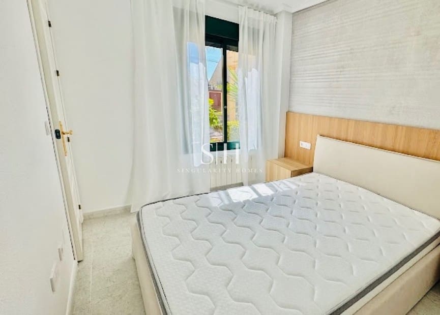 2 bedroom Apartment for sale in Campoamor with pool - € 249,000 (Ref: 9716488)