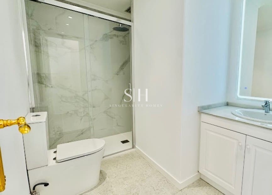 2 bedroom Apartment for sale in Campoamor with pool - € 249,000 (Ref: 9716488)