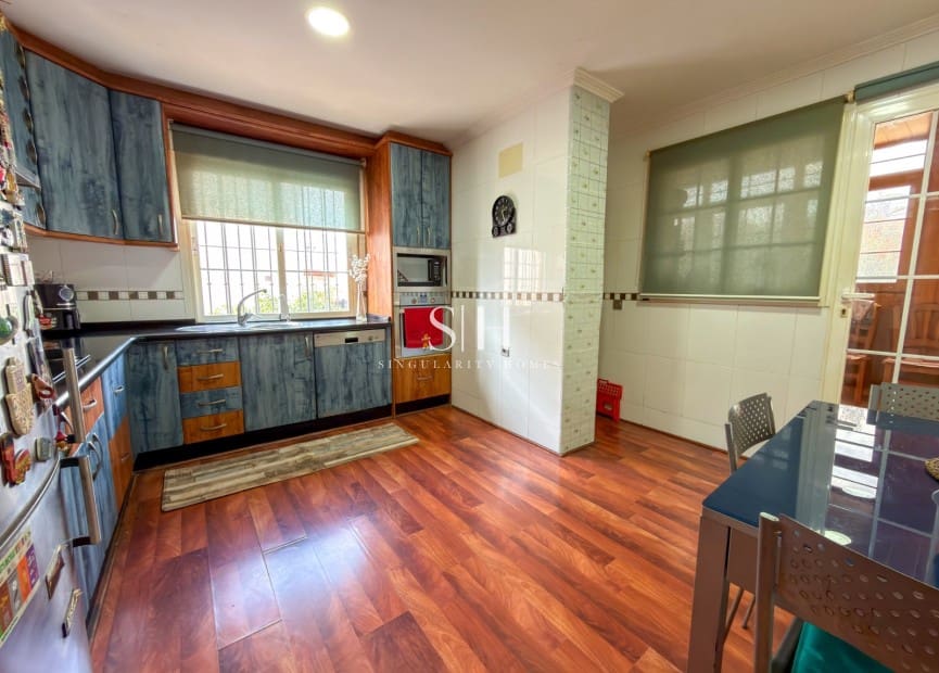 4 bedroom Villa for sale in Aguas Nuevas with pool garage - € 499,000 (Ref: 9749702)