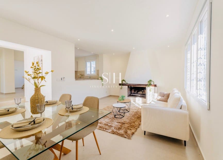 3 soverom Villa til salgs i Torrevieja med svømmebasseng - € 499 000 (Ref: 9786778)