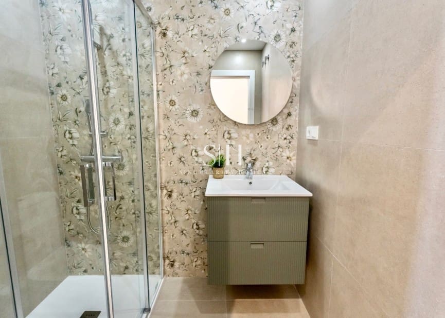 3 soverom Villa til salgs i Torrevieja med svømmebasseng - € 499 000 (Ref: 9786778)