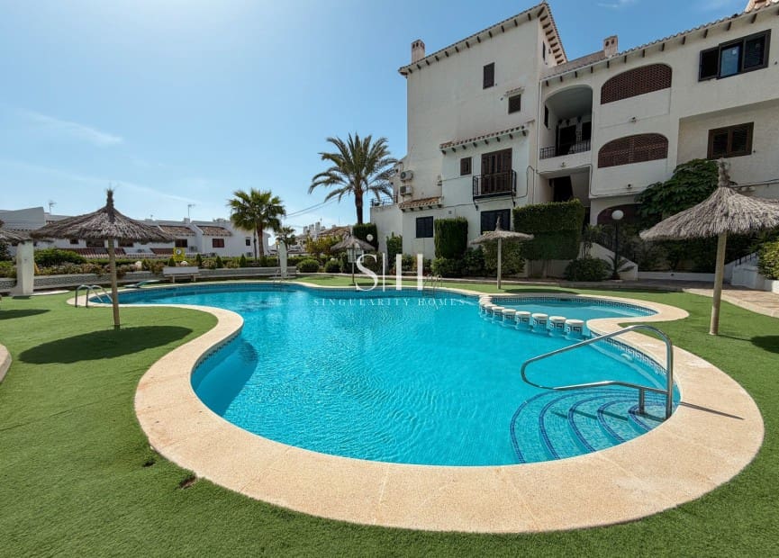 2 quarto Apartamento para venda em Cabo Roig com piscina - 205 000 € (Ref: 9793726)