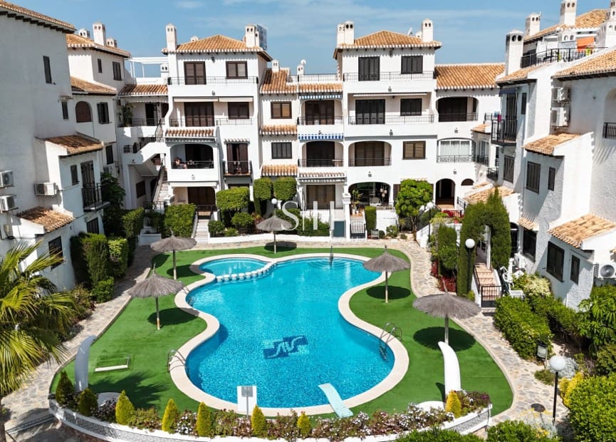 2 quarto Apartamento para venda em Cabo Roig com piscina - 205 000 € (Ref: 9793726)