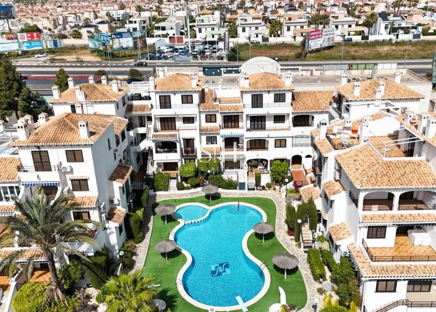 2 quarto Apartamento para venda em Cabo Roig com piscina - 205 000 € (Ref: 9793726)