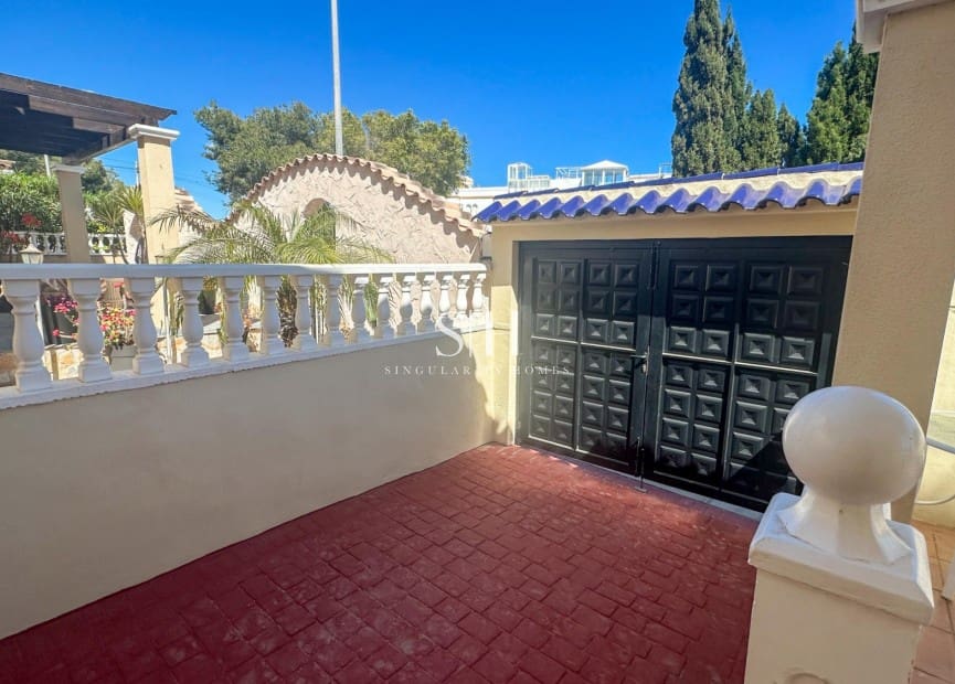 3 soveværelse Villa til salg i San Miguel de Salinas med swimmingpool - € 345.000 (Ref: 9793727)