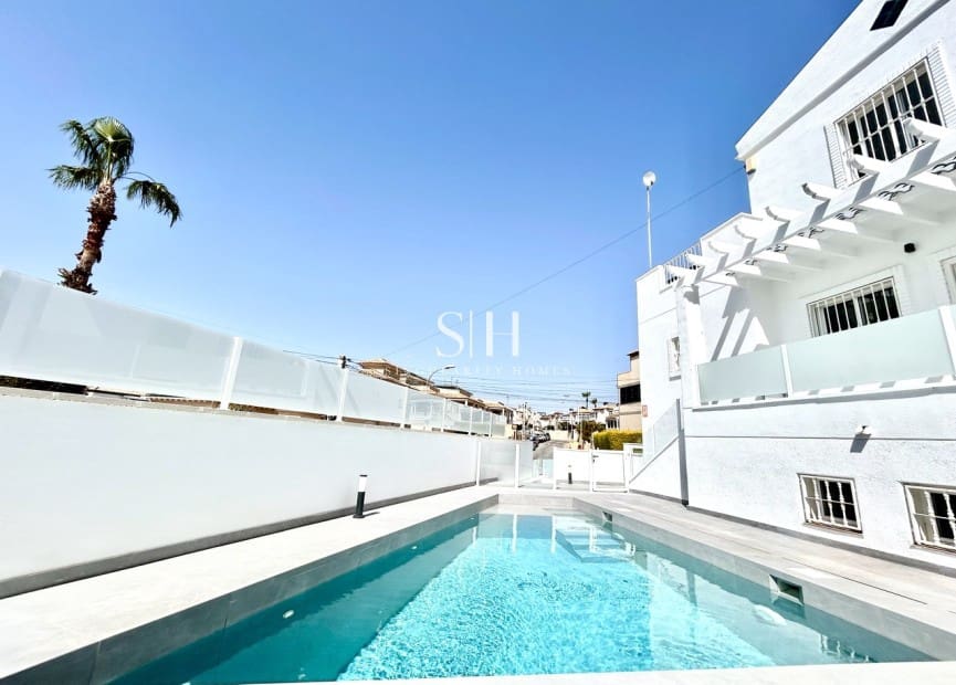 5 makuuhuone Huvila myytävänä paikassa Orihuela Costa - 459 000 € (Ref: 9804008)