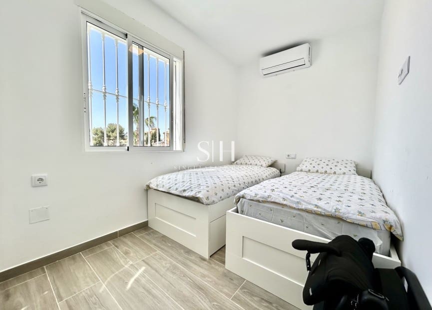 5 makuuhuone Huvila myytävänä paikassa Orihuela Costa - 459 000 € (Ref: 9804008)