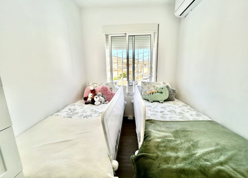 5 makuuhuone Huvila myytävänä paikassa Orihuela Costa - 459 000 € (Ref: 9804008)