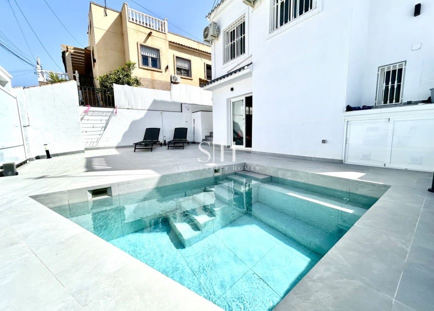 5 makuuhuone Huvila myytävänä paikassa Orihuela Costa - 459 000 € (Ref: 9804008)