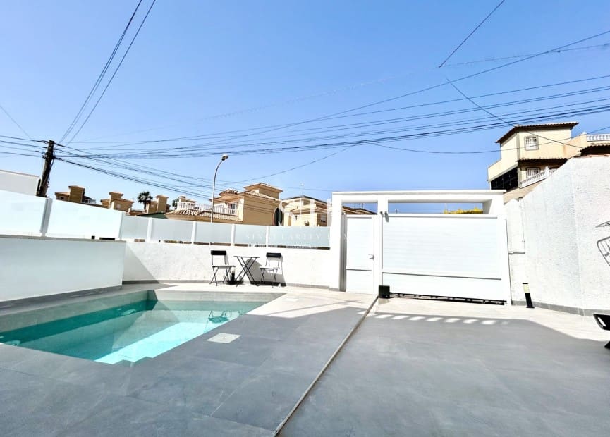 5 makuuhuone Huvila myytävänä paikassa Orihuela Costa - 459 000 € (Ref: 9804008)