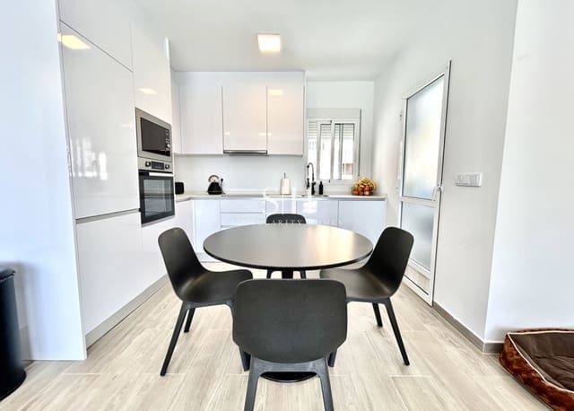 5 makuuhuone Huvila myytävänä paikassa Villamartin, Orihuela - 459 000 € (Ref: 9804008)