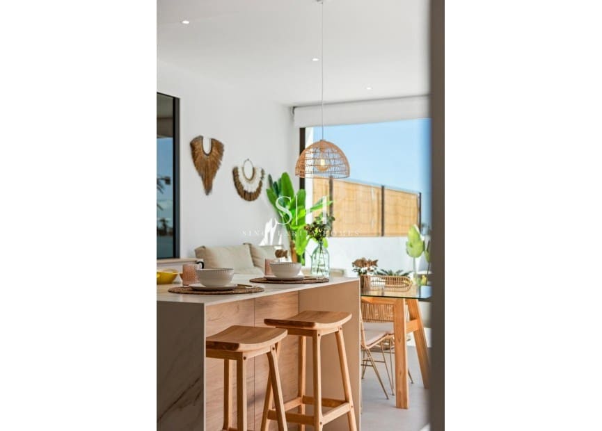 3 soverom Villa til salgs i Los Alcazares med svømmebasseng - € 565 000 (Ref: 9804009)