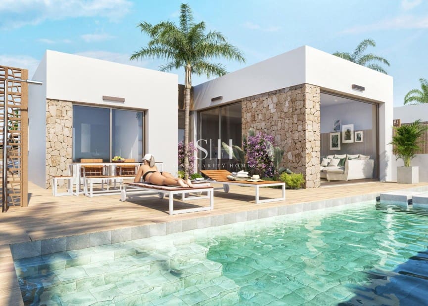 3 soverom Villa til salgs i Los Alcazares med svømmebasseng - € 565 000 (Ref: 9804009)