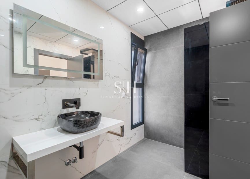 4 sypialnia Willa na sprzedaż w Campoamor z basenem - 985 000 € (Ref: 9804011)