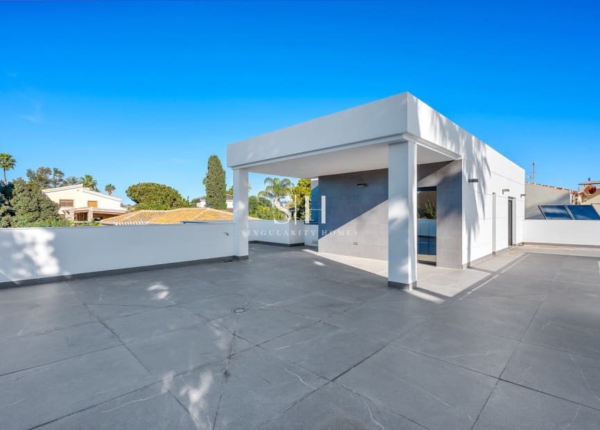 4 sypialnia Willa na sprzedaż w Campoamor z basenem - 985 000 € (Ref: 9804011)