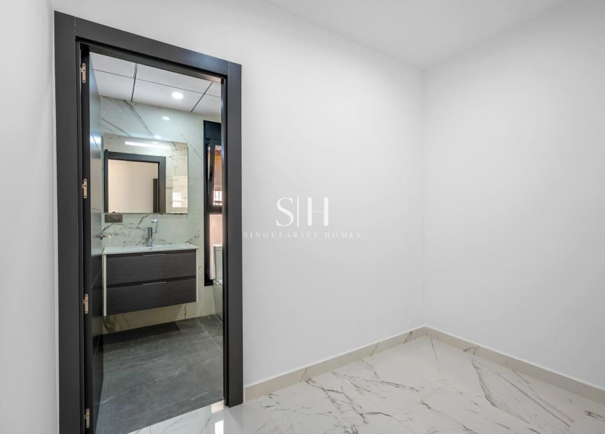 4 sypialnia Willa na sprzedaż w Campoamor z basenem - 985 000 € (Ref: 9804011)