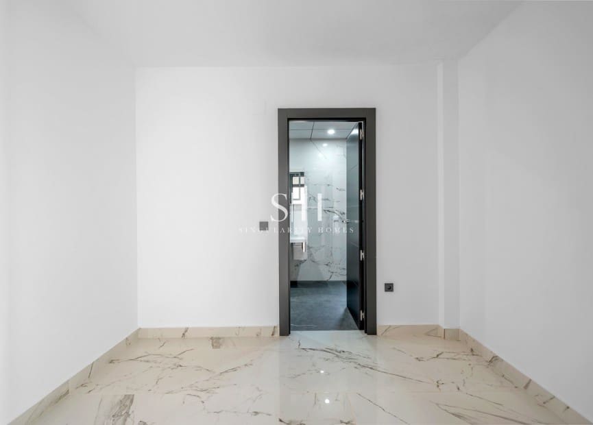 4 sypialnia Willa na sprzedaż w Campoamor z basenem - 985 000 € (Ref: 9804011)