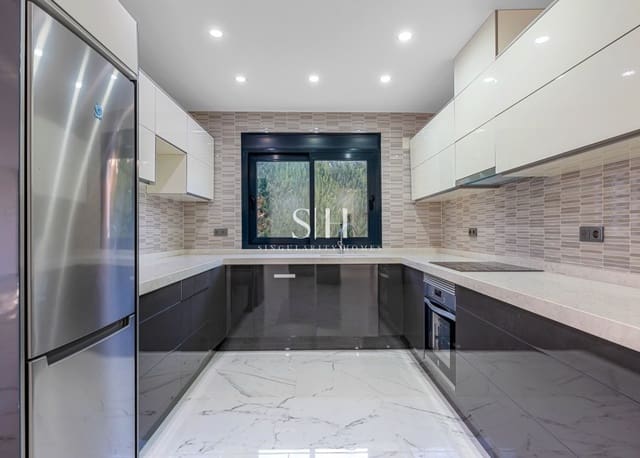 4 sypialnia Willa na sprzedaż w Dehesa de Campoamor, Orihuela z basenem - 985 000 € (Ref: 9804011)