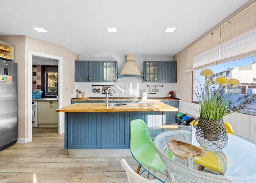 4 chambre Villa/Maison à vendre à Santa Pola avec piscine - 799 000 € (Ref: 9804012)