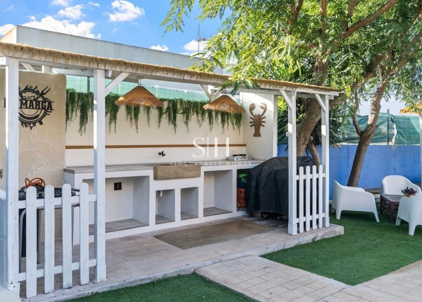 4 chambre Villa/Maison à vendre à Santa Pola avec piscine - 799 000 € (Ref: 9804012)