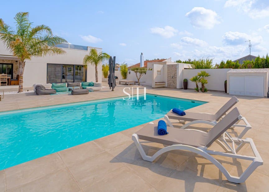 5 soverom Villa til salgs i San Fulgencio med svømmebasseng - € 795 000 (Ref: 9804013)