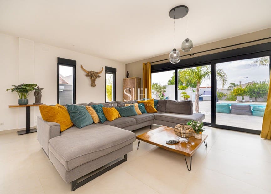 5 soverom Villa til salgs i San Fulgencio med svømmebasseng - € 795 000 (Ref: 9804013)