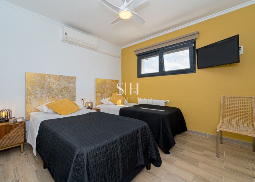 5 soverom Villa til salgs i San Fulgencio med svømmebasseng - € 795 000 (Ref: 9804013)