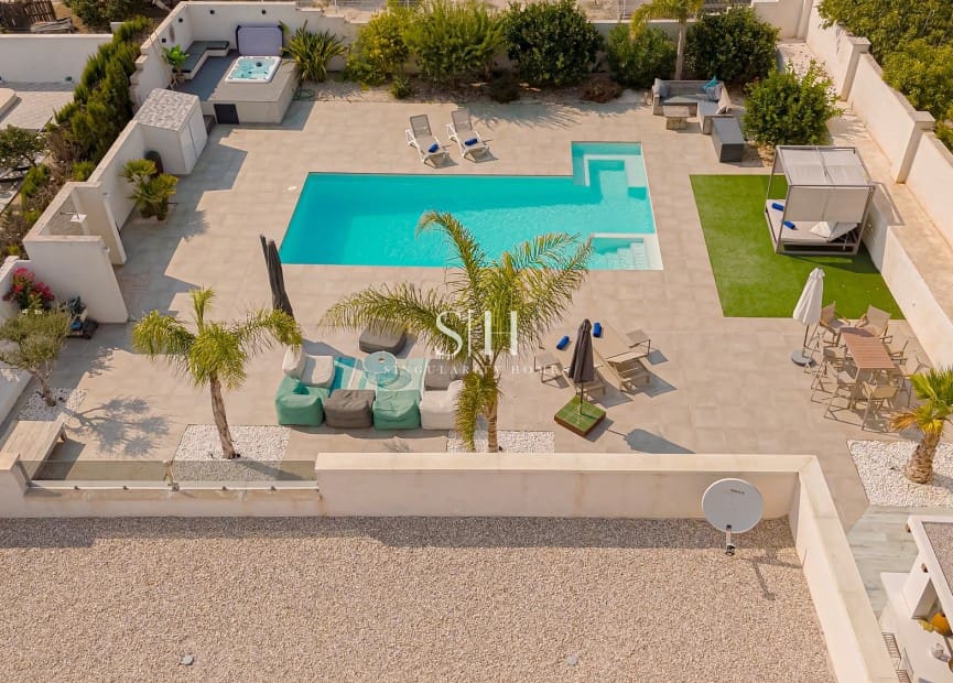 5 soverom Villa til salgs i San Fulgencio med svømmebasseng - € 795 000 (Ref: 9804013)