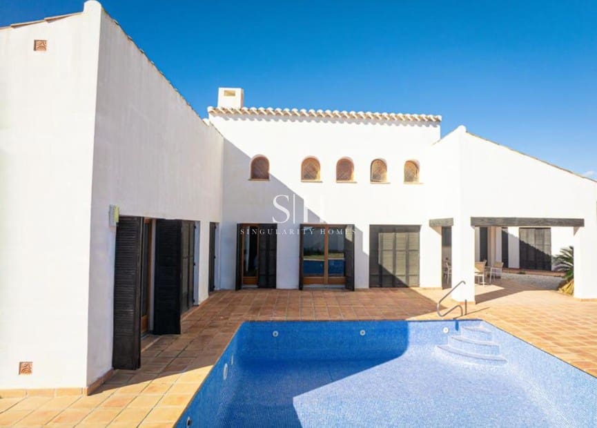 Chalet de 5 habitaciones en El Valle Golf Resort en venta con piscina - 750.000 € (Ref: 9804015)