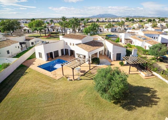 Chalet de 5 habitaciones en El Valle Golf Resort, Murcia ciudad en venta con piscina - 750.000 € (Ref: 9804015)