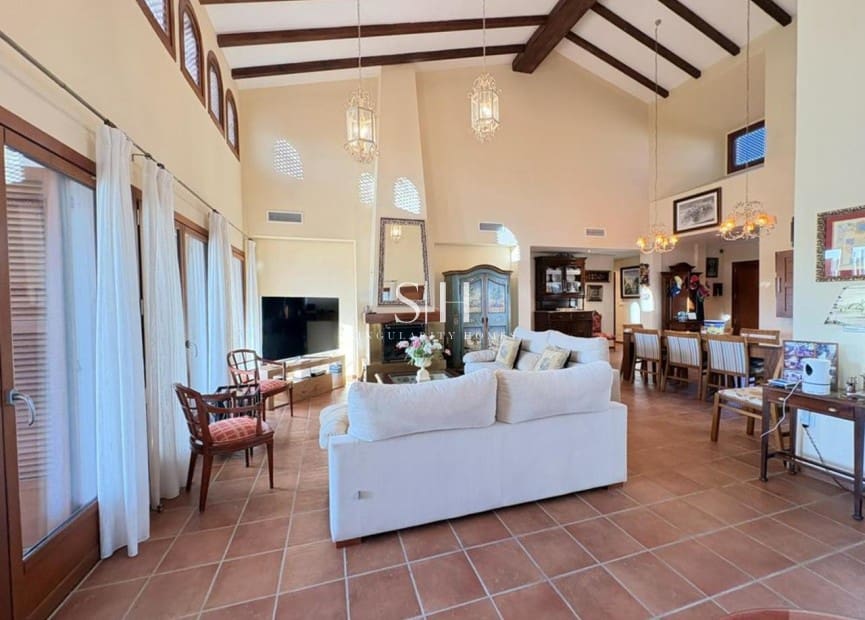 3 soveværelse Villa til salg i El Valle Golf Resort med swimmingpool - € 750.000 (Ref: 9804016)