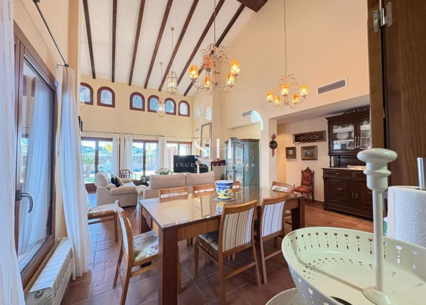 3 soveværelse Villa til salg i El Valle Golf Resort med swimmingpool - € 750.000 (Ref: 9804016)