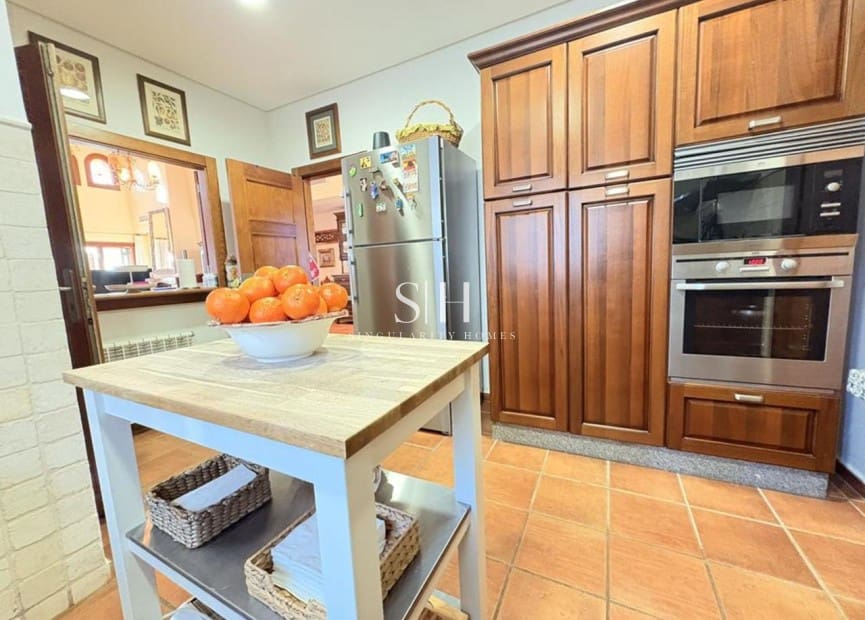 3 soveværelse Villa til salg i El Valle Golf Resort med swimmingpool - € 750.000 (Ref: 9804016)