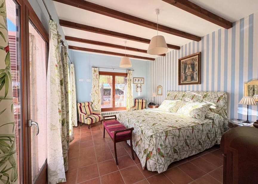 3 soveværelse Villa til salg i El Valle Golf Resort med swimmingpool - € 750.000 (Ref: 9804016)