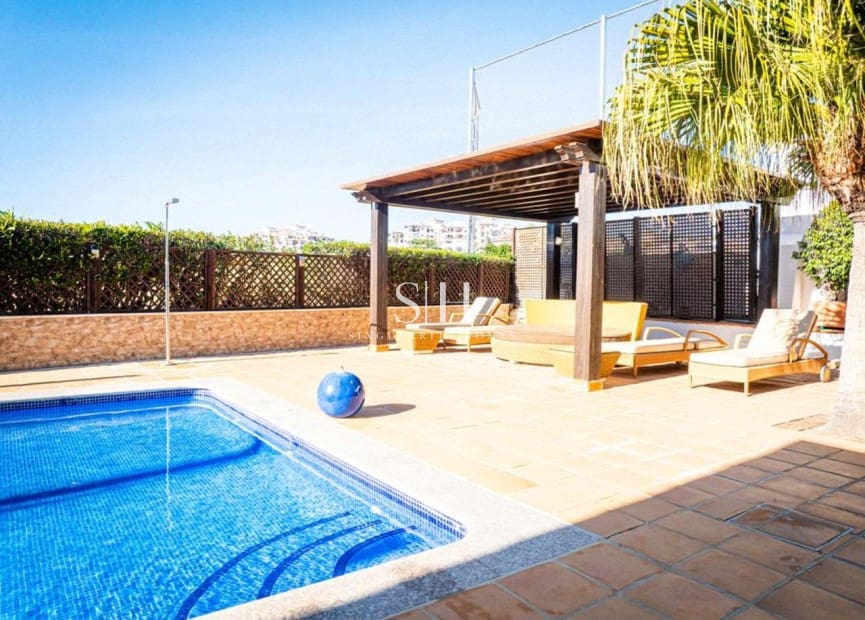 3 soveværelse Villa til salg i El Valle Golf Resort med swimmingpool - € 750.000 (Ref: 9804016)