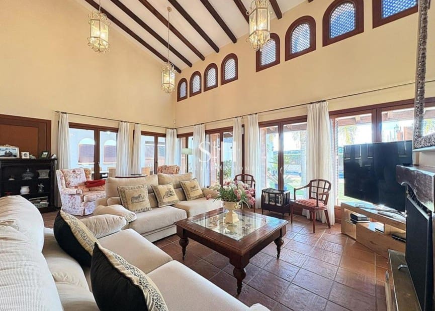 3 soveværelse Villa til salg i El Valle Golf Resort med swimmingpool - € 750.000 (Ref: 9804016)