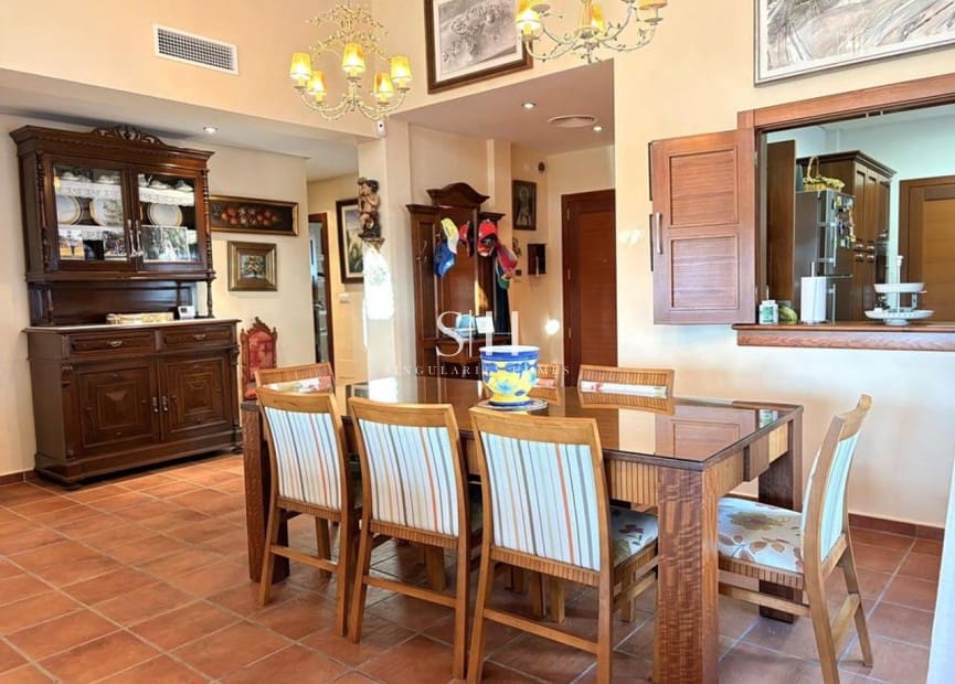 3 soveværelse Villa til salg i El Valle Golf Resort med swimmingpool - € 750.000 (Ref: 9804016)