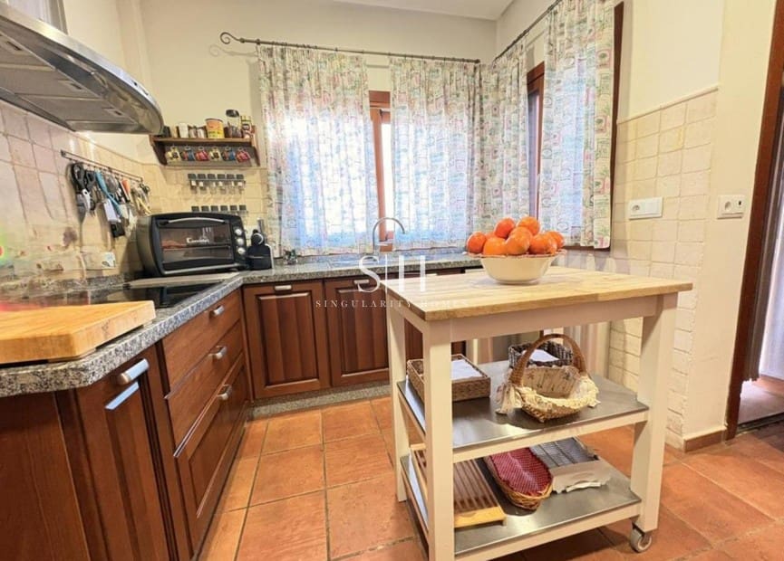 3 soveværelse Villa til salg i El Valle Golf Resort med swimmingpool - € 750.000 (Ref: 9804016)