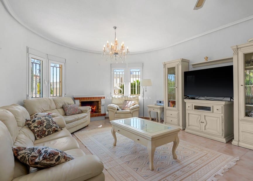 2 soverom Villa til salgs i Ciudad Quesada med svømmebasseng - € 345 000 (Ref: 9804018)