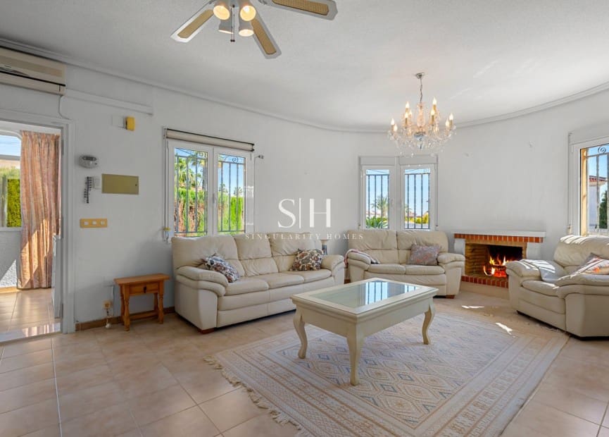 2 soverom Villa til salgs i Ciudad Quesada med svømmebasseng - € 345 000 (Ref: 9804018)