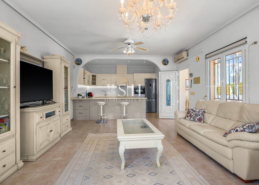 2 soverom Villa til salgs i Ciudad Quesada med svømmebasseng - € 345 000 (Ref: 9804018)