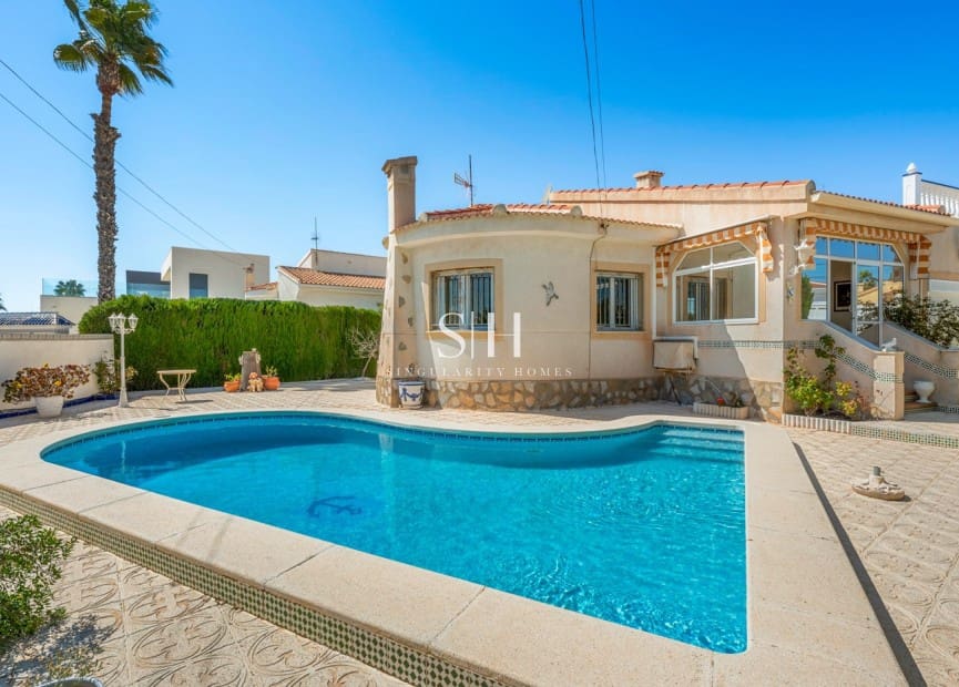 2 soverom Villa til salgs i Ciudad Quesada med svømmebasseng - € 345 000 (Ref: 9804018)