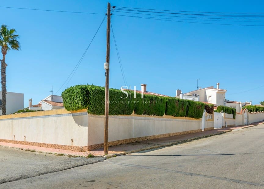 2 soverom Villa til salgs i Ciudad Quesada med svømmebasseng - € 345 000 (Ref: 9804018)