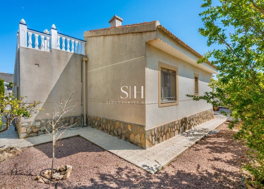2 soverom Villa til salgs i Ciudad Quesada med svømmebasseng - € 345 000 (Ref: 9804018)